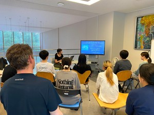 オーストラリア