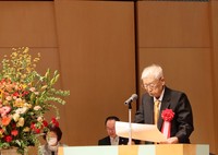 新田嘉一理事長