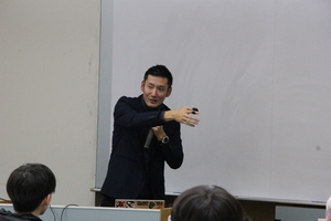 アントレプレナーシップ演習の秋学期第10回目の様子1