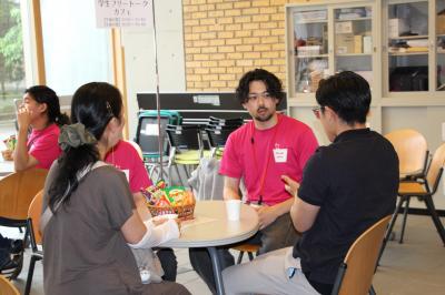 学生フリートークカフェの様子