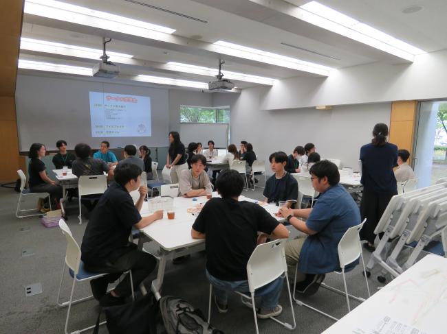 共創カフェの様子