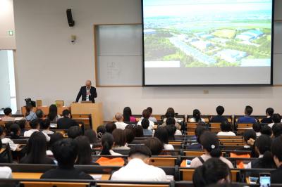大学・学部説明会の様子(全体の様子)